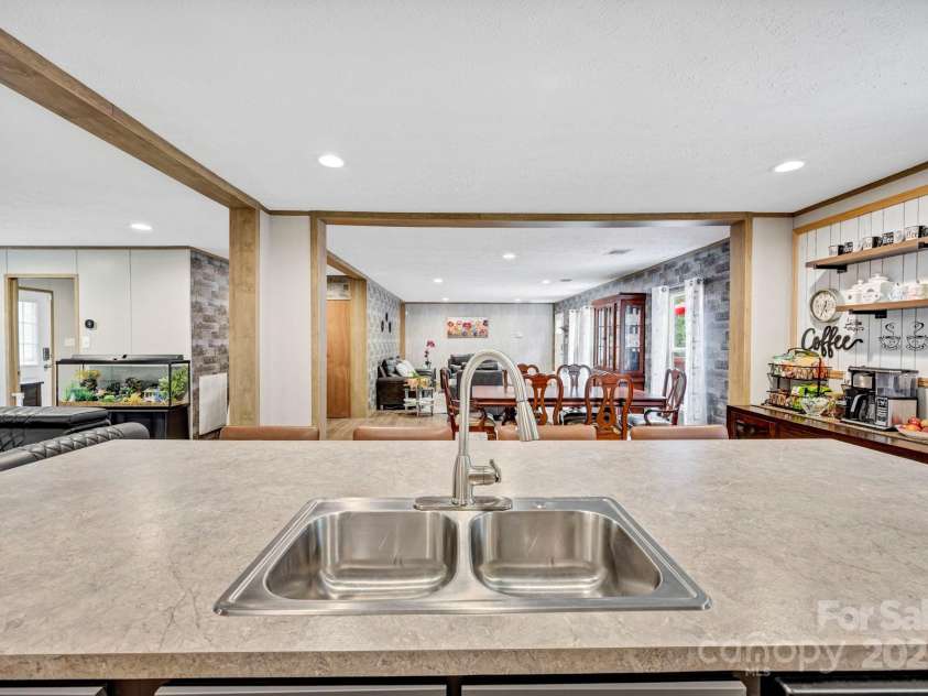 11580 Wilson Boulevard, Ridgeway, SC 29130.  MLS# CAR4289903, YatesRealty ID 30591. 