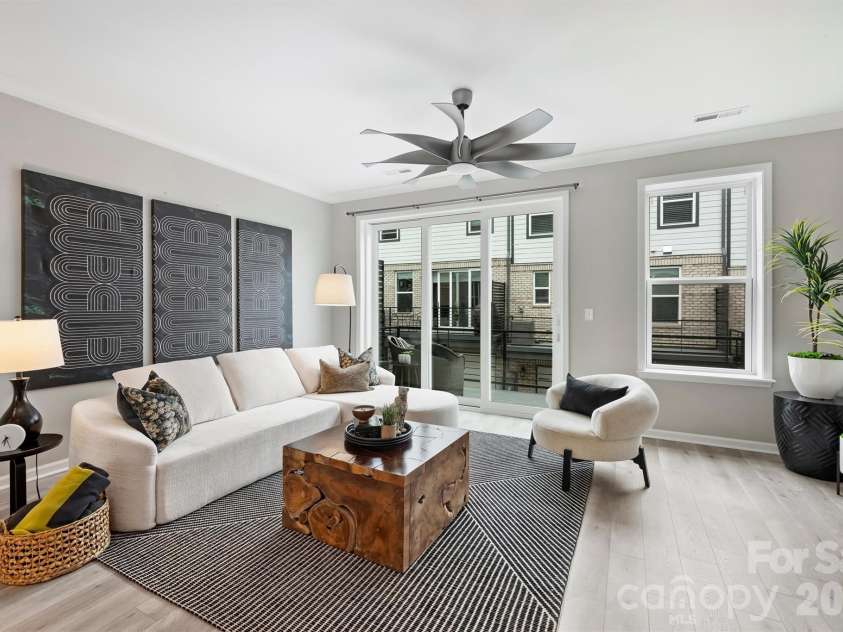 420 Grey Reagan Trail, Charlotte, NC 28211.  MLS# CAR4374301, YatesRealty ID 30591. Family room- main level