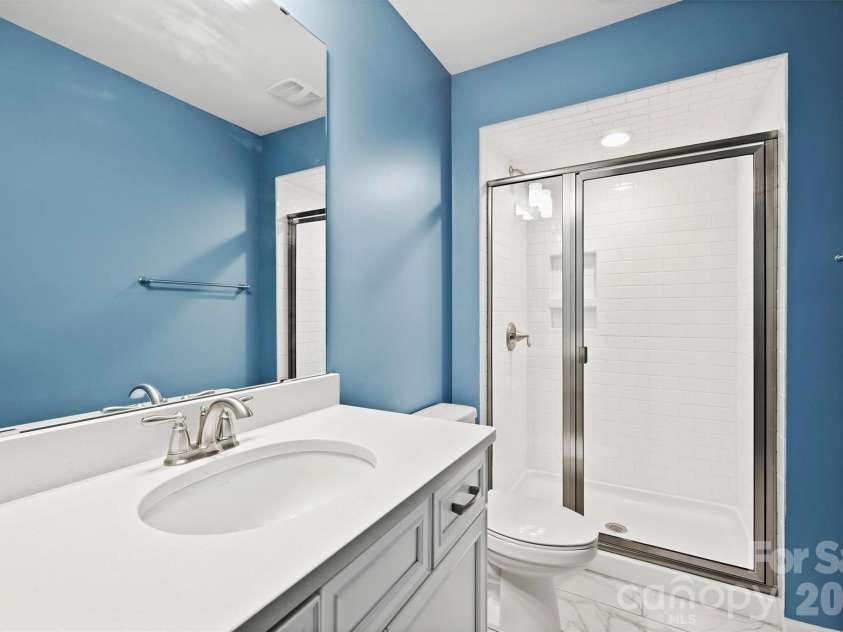 420 Grey Reagan Trail, Charlotte, NC 28211.  MLS# CAR4374301, YatesRealty ID 30591. First level full bath