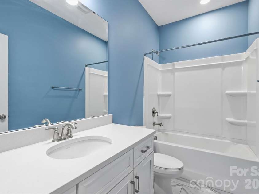 420 Grey Reagan Trail, Charlotte, NC 28211.  MLS# CAR4374301, YatesRealty ID 30591. Full bath
