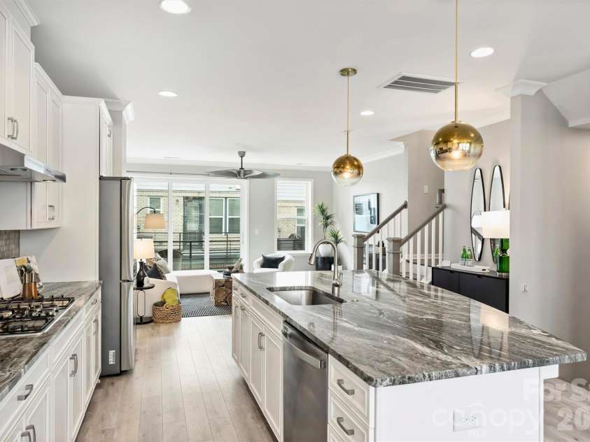 420 Grey Reagan Trail, Charlotte, NC 28211.  MLS# CAR4374301, YatesRealty ID 30591. Main Level Kitchen