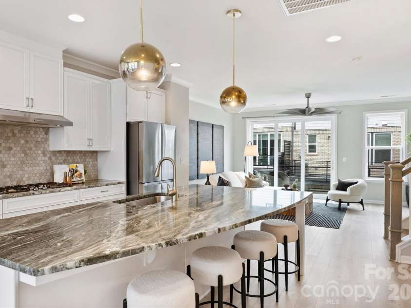 420 Grey Reagan Trail, Charlotte, NC 28211.  MLS# CAR4374301, YatesRealty ID 30591. Main Level Kitchen