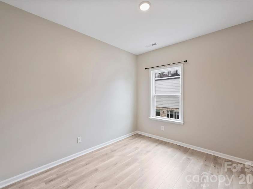 420 Grey Reagan Trail, Charlotte, NC 28211.  MLS# CAR4374301, YatesRealty ID 30591. Secondary bedroom