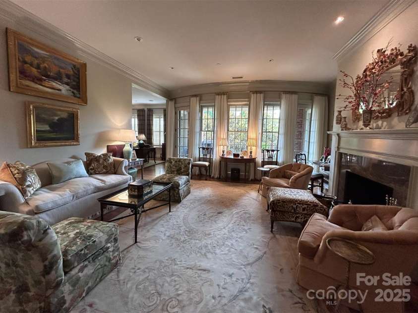 168 Cherokee Road, Charlotte, NC 28207.  MLS# CAR4289738, YatesRealty ID 30592. 