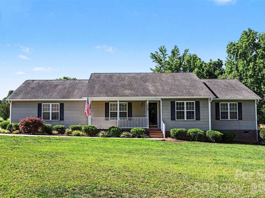 2720 Hill Top Drive, Salisbury, NC 28147.  MLS# CAR4388027, YatesRealty ID 30592. Home Front