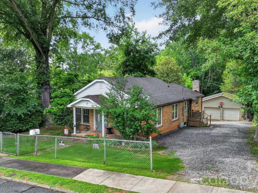 13 Murray Street, Maiden, NC 28650.  MLS# CAR4389050, YatesRealty ID 30594. 