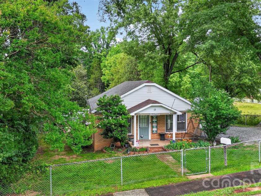 13 Murray Street, Maiden, NC 28650.  MLS# CAR4389050, YatesRealty ID 30594. 