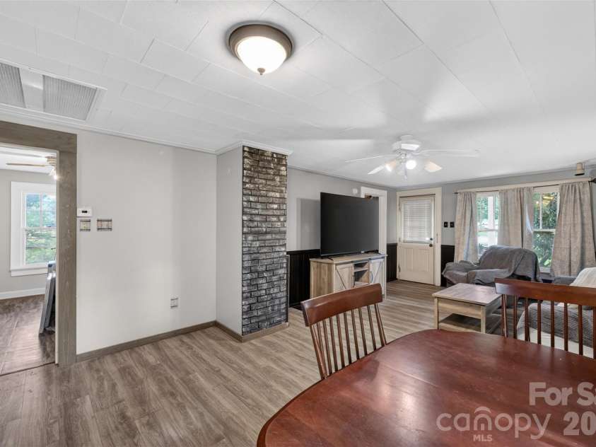 13 Murray Street, Maiden, NC 28650.  MLS# CAR4389050, YatesRealty ID 30594. 