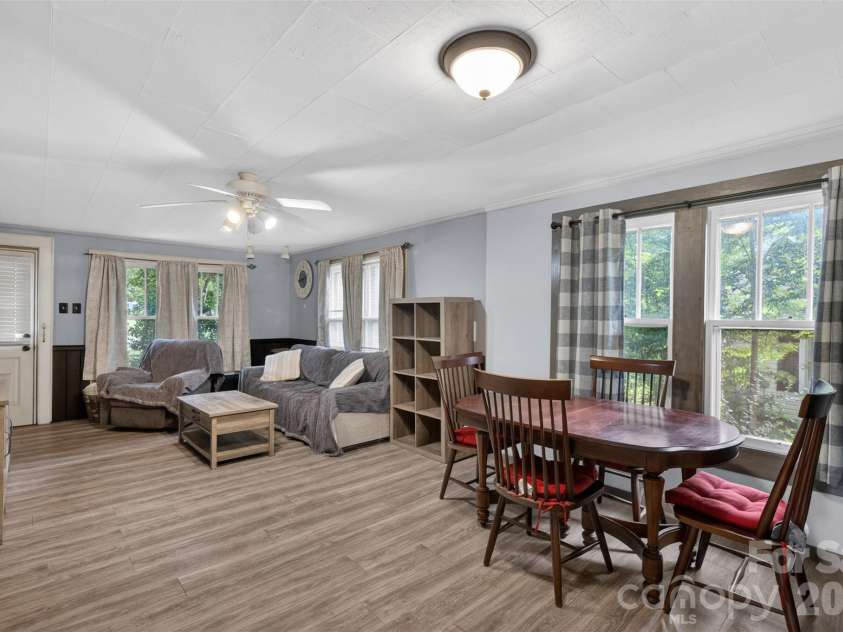13 Murray Street, Maiden, NC 28650.  MLS# CAR4389050, YatesRealty ID 30594. 