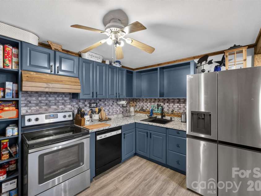 13 Murray Street, Maiden, NC 28650.  MLS# CAR4389050, YatesRealty ID 30594. 
