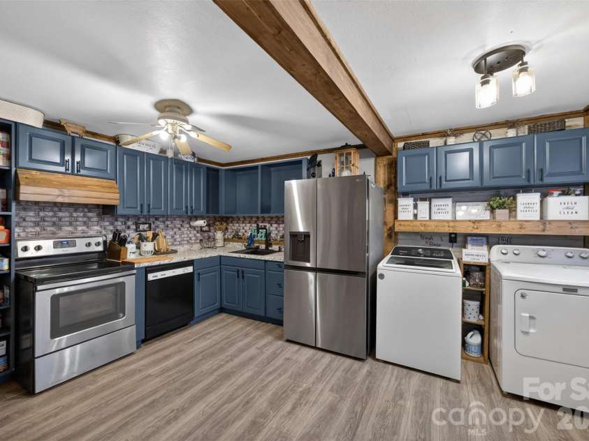 13 Murray Street, Maiden, NC 28650.  MLS# CAR4389050, YatesRealty ID 30594. 