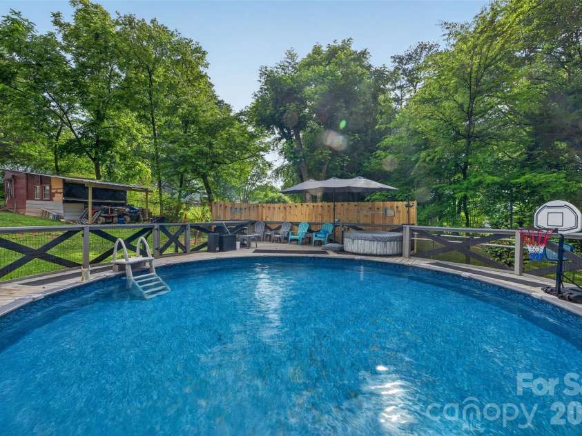 13 Murray Street, Maiden, NC 28650.  MLS# CAR4389050, YatesRealty ID 30594. 