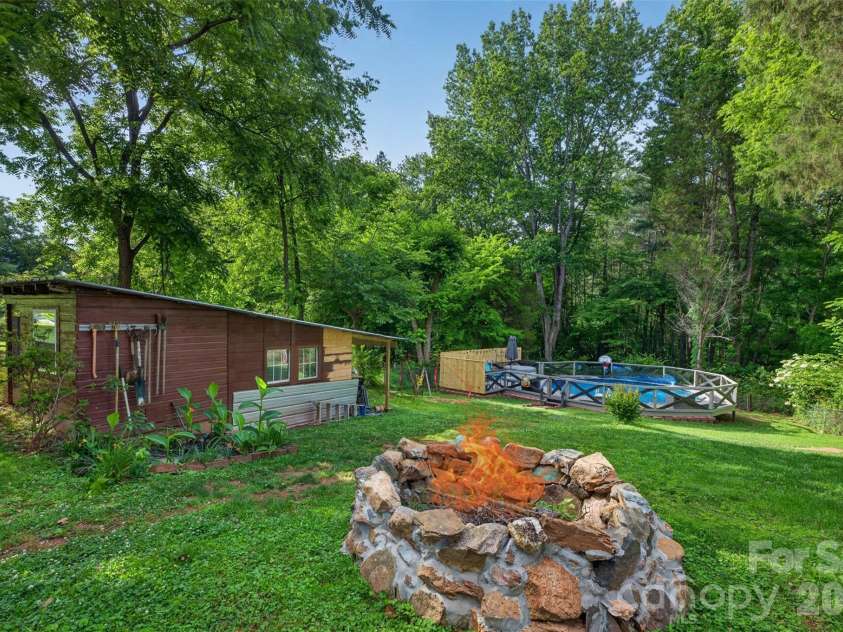 13 Murray Street, Maiden, NC 28650.  MLS# CAR4389050, YatesRealty ID 30594. 