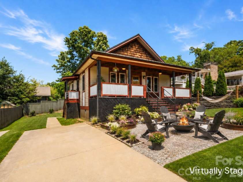 190 Joyner Avenue, Asheville, NC 28806.  MLS# CAR4380603, YatesRealty ID 30595. Virtually Staged Exterior to show yard space potential