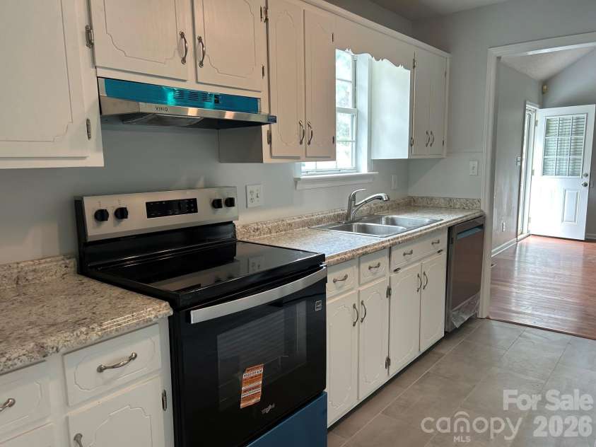 2393 Oxford Circle, Lancaster, SC 29720.  MLS# CAR4357517, YatesRealty ID 30596. 