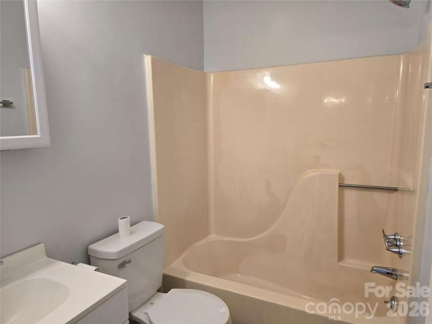 2393 Oxford Circle, Lancaster, SC 29720.  MLS# CAR4357517, YatesRealty ID 30596. 