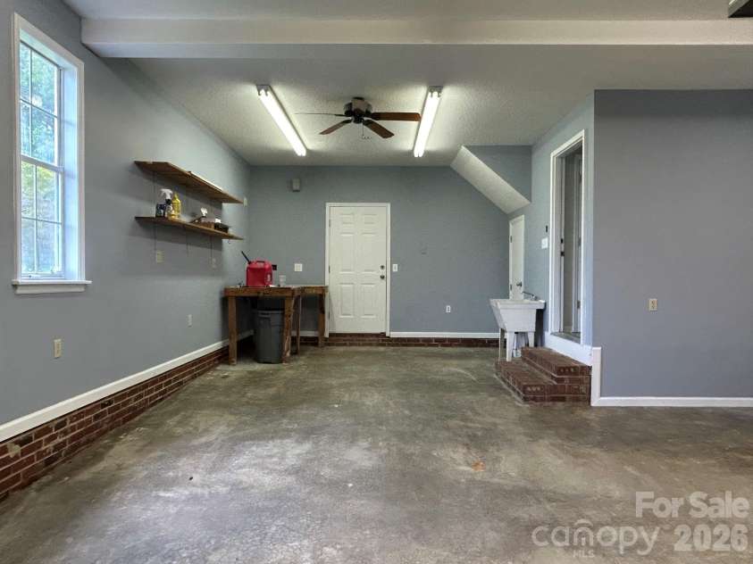 2393 Oxford Circle, Lancaster, SC 29720.  MLS# CAR4357517, YatesRealty ID 30596. 