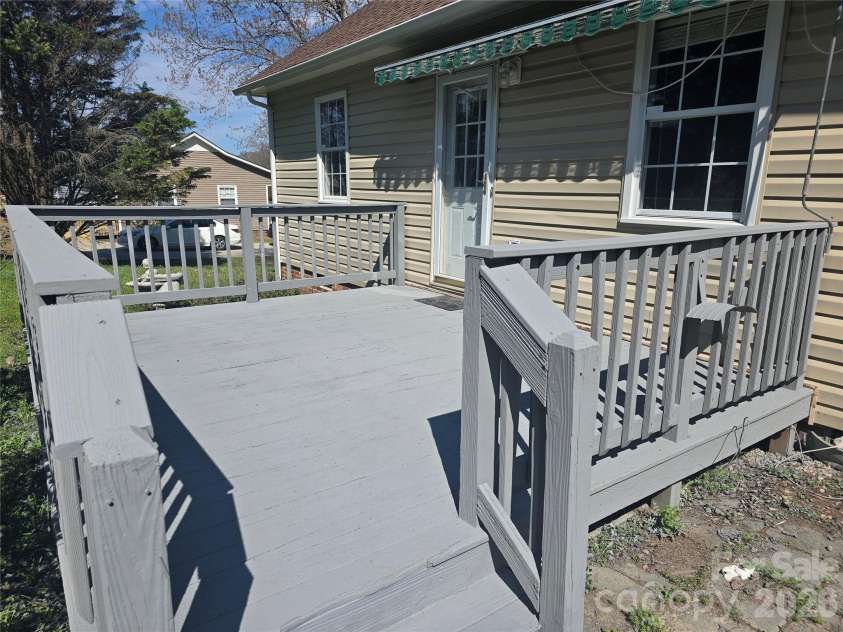 2393 Oxford Circle, Lancaster, SC 29720.  MLS# CAR4357517, YatesRealty ID 30596. 