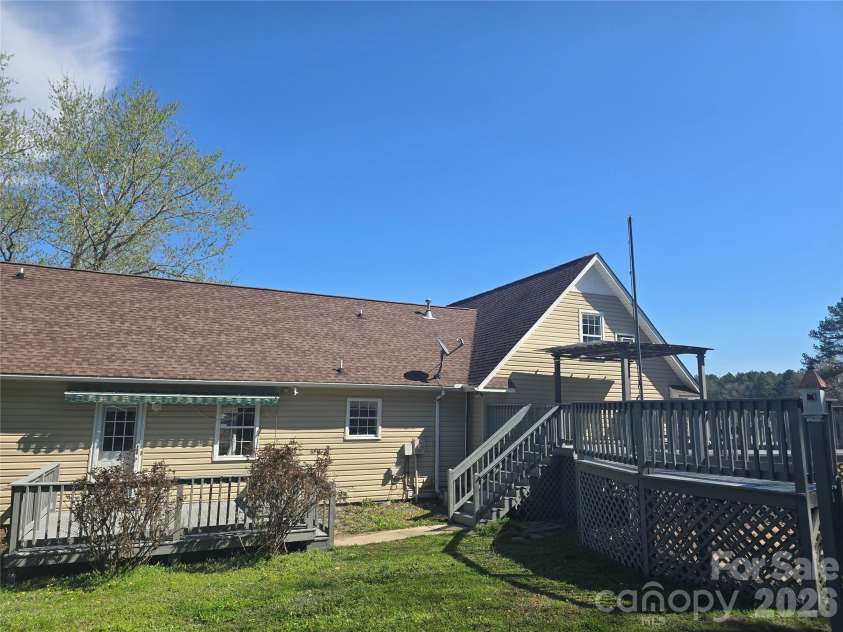 2393 Oxford Circle, Lancaster, SC 29720.  MLS# CAR4357517, YatesRealty ID 30596. 
