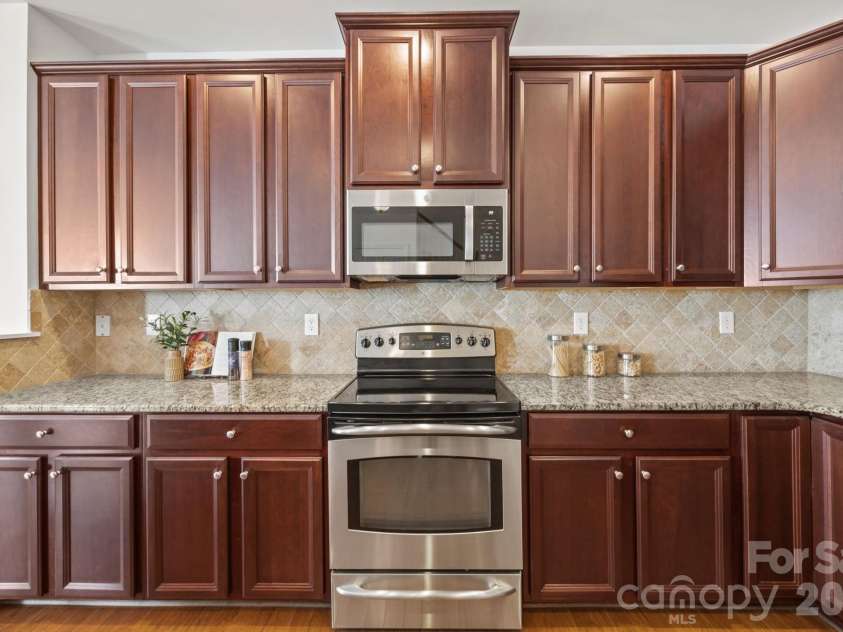 738 Naramore Street, Davidson, NC 28036.  MLS# CAR4350695, YatesRealty ID 30597. 