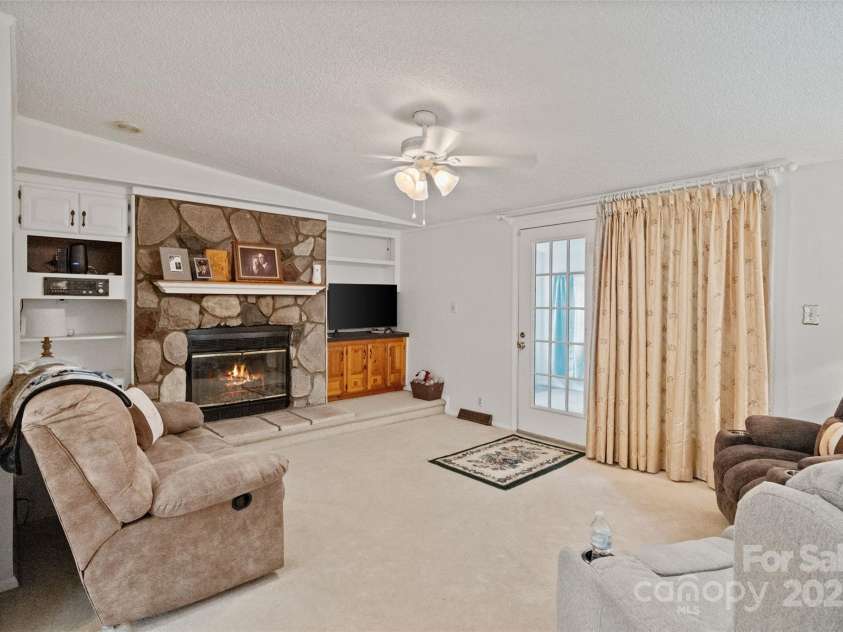 5909 Lake Valley Road, Clover, SC 29710.  MLS# CAR4288971, YatesRealty ID 30598. 