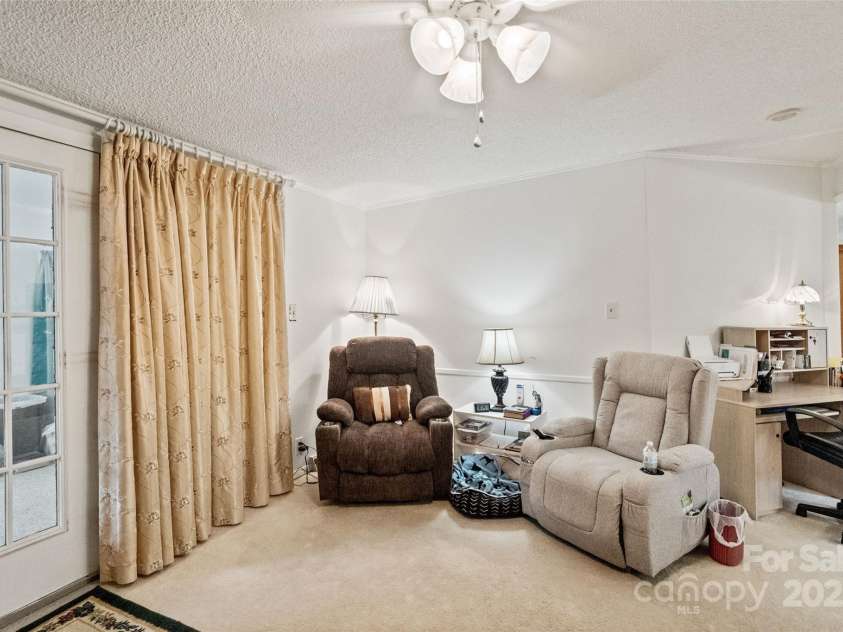 5909 Lake Valley Road, Clover, SC 29710.  MLS# CAR4288971, YatesRealty ID 30598. 