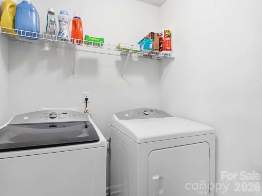 115 Harvest Pointe Drive, Statesville, NC 28677.  MLS# CAR4379838, YatesRealty ID 30599. Laundry room