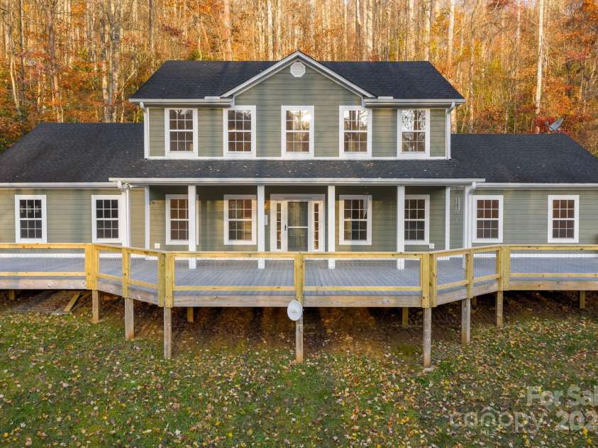 166 Jay Bird Drive, Sylva, NC 28779.  MLS# CAR4289946, YatesRealty ID 30599. 