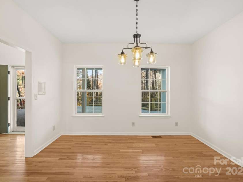 166 Jay Bird Drive, Sylva, NC 28779.  MLS# CAR4289946, YatesRealty ID 30599. 