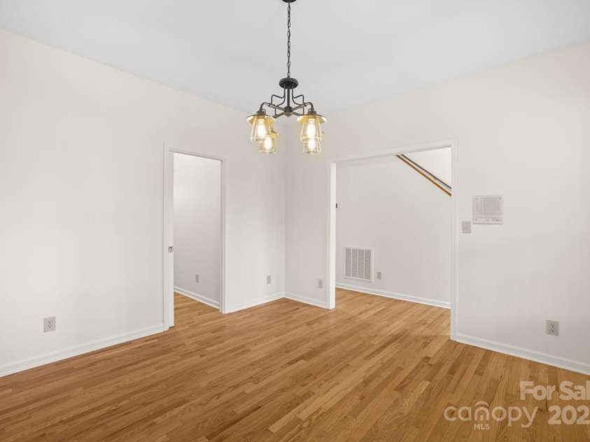 166 Jay Bird Drive, Sylva, NC 28779.  MLS# CAR4289946, YatesRealty ID 30599. 