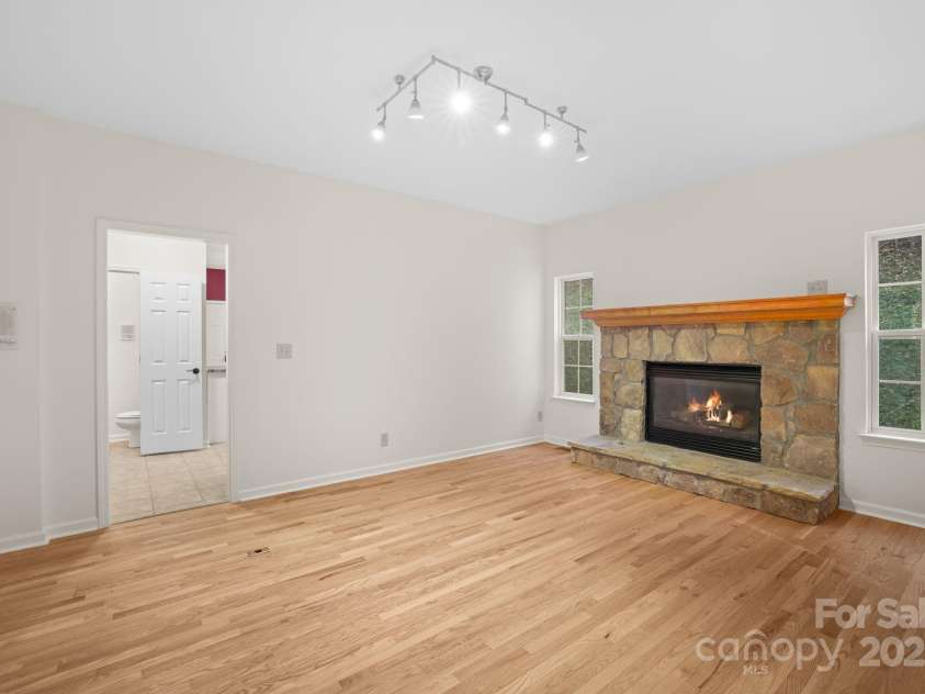 166 Jay Bird Drive, Sylva, NC 28779.  MLS# CAR4289946, YatesRealty ID 30599. 