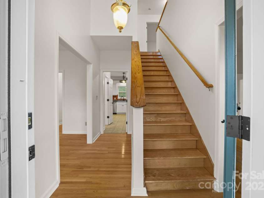 166 Jay Bird Drive, Sylva, NC 28779.  MLS# CAR4289946, YatesRealty ID 30599. 