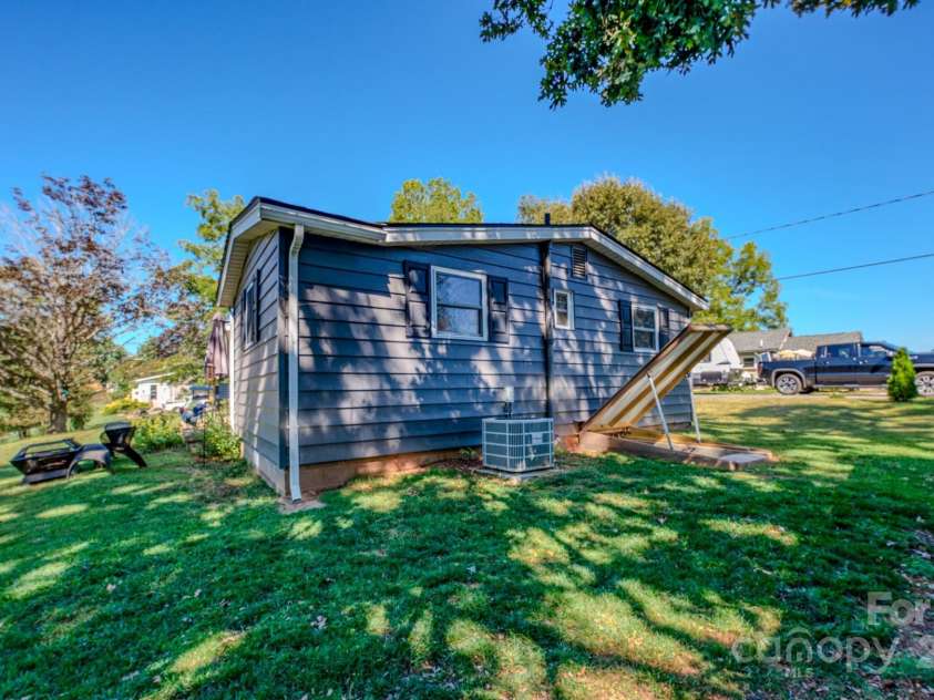 26 Center Street, Candler, NC 28715.  MLS# CAR4297690, YatesRealty ID 306. 