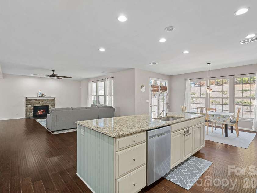 7411 Greene Mill Avenue, Concord, NC 28025.  MLS# CAR4351127, YatesRealty ID 3060. 