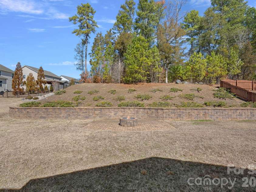 7411 Greene Mill Avenue, Concord, NC 28025.  MLS# CAR4351127, YatesRealty ID 3060. 