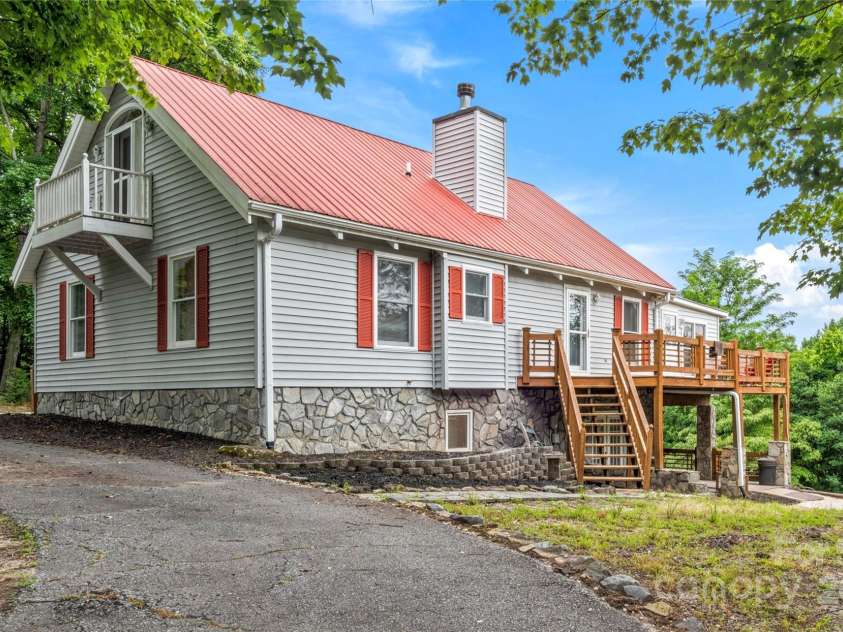 197 Fairview Drive, Traphill, NC 28685.  MLS# CAR4289994, YatesRealty ID 30600. 