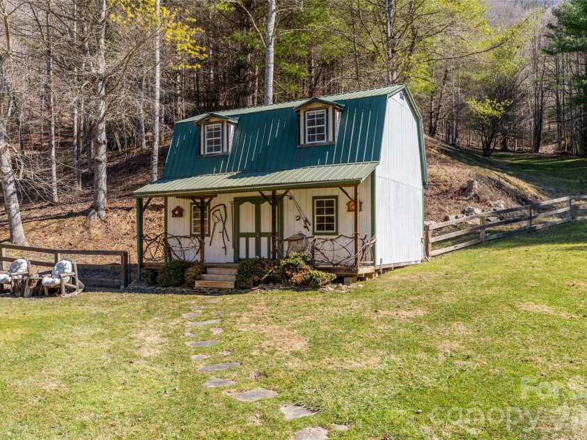 12892 US 23 Highway, Mars Hill, NC 28754.  MLS# CAR4390706, YatesRealty ID 30601. 