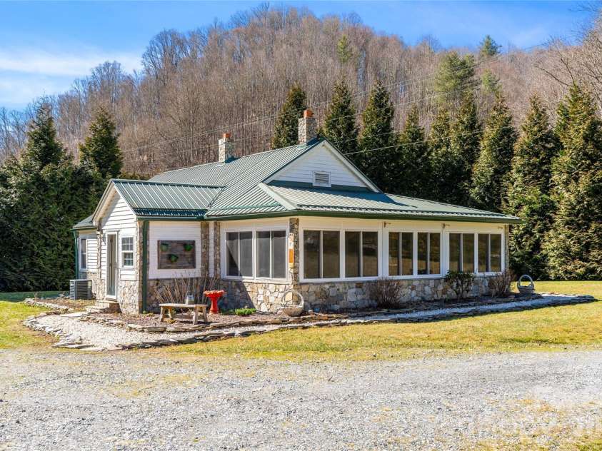 12892 US 23 Highway, Mars Hill, NC 28754.  MLS# CAR4390706, YatesRealty ID 30601. 