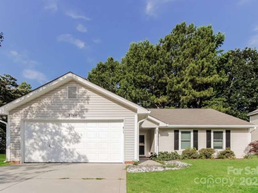 2244 Mancke Drive, Rock Hill, SC 29732.  MLS# CAR4289069, YatesRealty ID 30602. 