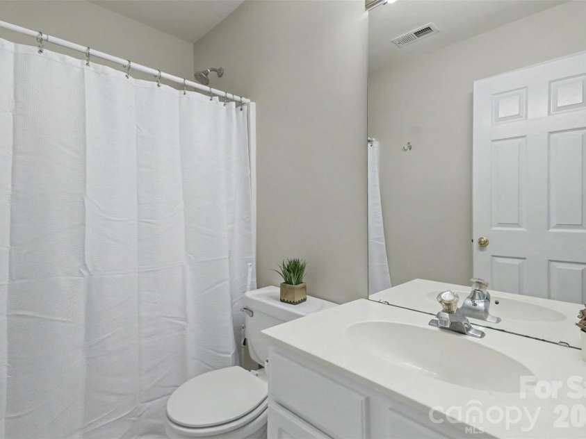 9204 Culcairn Road, Huntersville, NC 28078.  MLS# CAR4390421, YatesRealty ID 30602. Full Bath