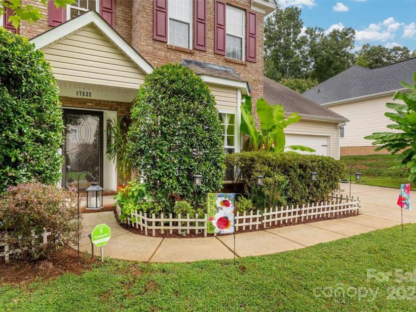 17522 Baldwin Hall Drive, Charlotte, NC 28277.  MLS# CAR4289488, YatesRealty ID 30603. 