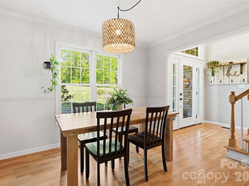 275 Ferguson Drive, Asheville, NC 28806.  MLS# CAR4379726, YatesRealty ID 30603. 