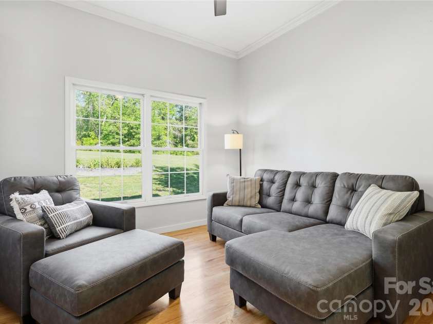275 Ferguson Drive, Asheville, NC 28806.  MLS# CAR4379726, YatesRealty ID 30603. 