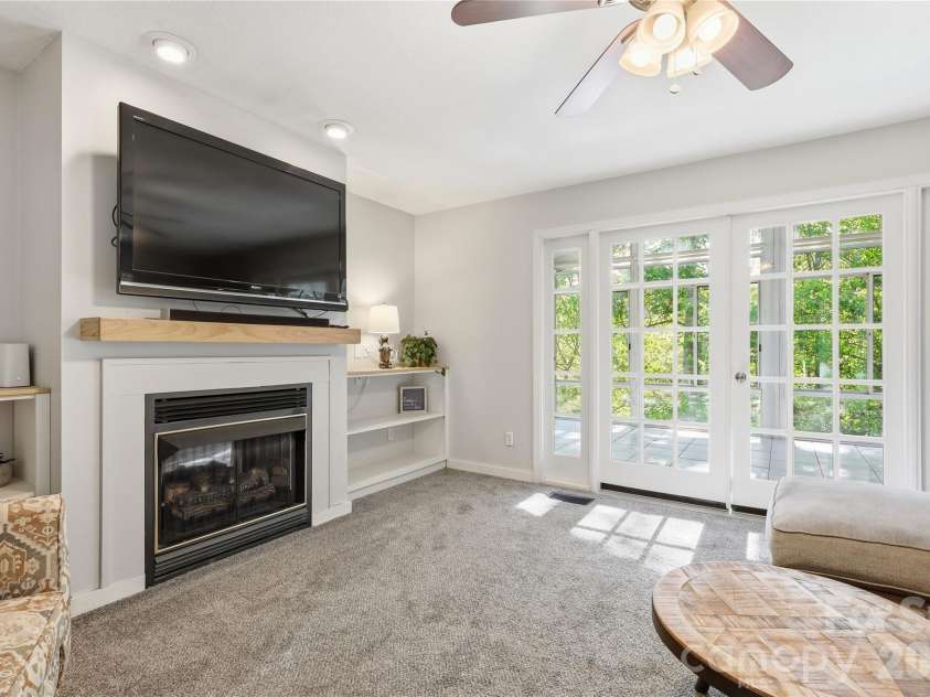 275 Ferguson Drive, Asheville, NC 28806.  MLS# CAR4379726, YatesRealty ID 30603. 