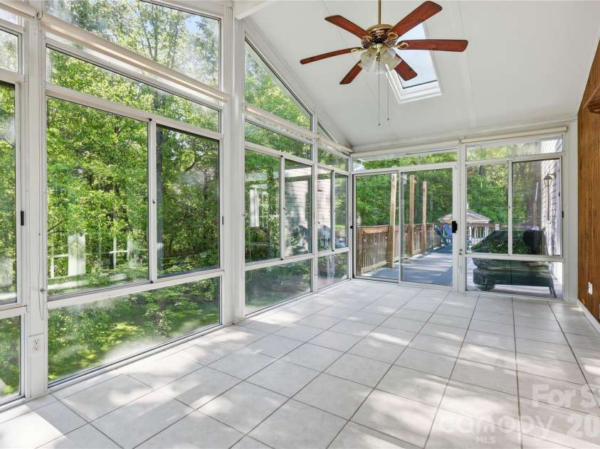 275 Ferguson Drive, Asheville, NC 28806.  MLS# CAR4379726, YatesRealty ID 30603. 