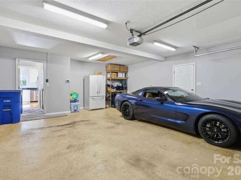 275 Ferguson Drive, Asheville, NC 28806.  MLS# CAR4379726, YatesRealty ID 30603. 