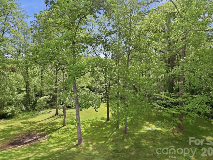 275 Ferguson Drive, Asheville, NC 28806.  MLS# CAR4379726, YatesRealty ID 30603. 
