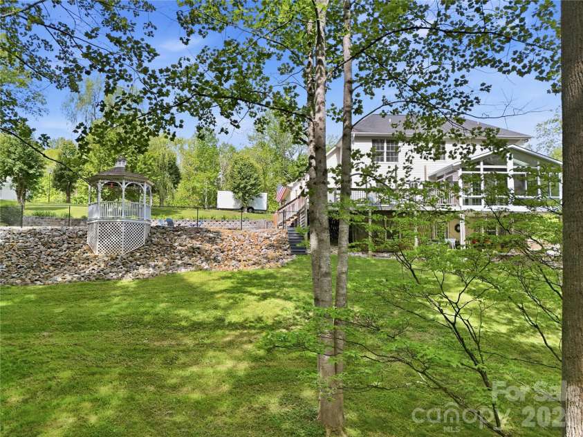 275 Ferguson Drive, Asheville, NC 28806.  MLS# CAR4379726, YatesRealty ID 30603. 