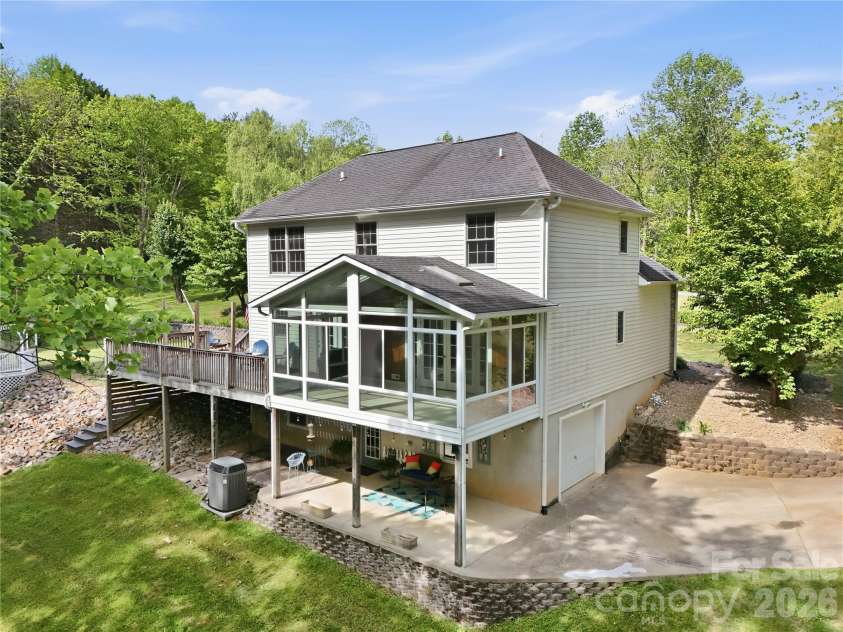 275 Ferguson Drive, Asheville, NC 28806.  MLS# CAR4379726, YatesRealty ID 30603. 