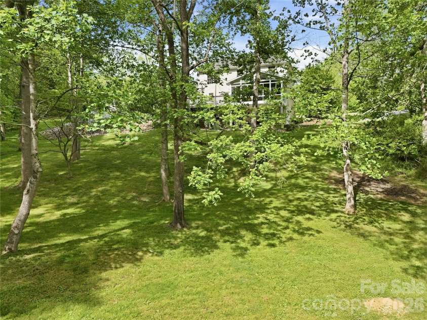 275 Ferguson Drive, Asheville, NC 28806.  MLS# CAR4379726, YatesRealty ID 30603. 